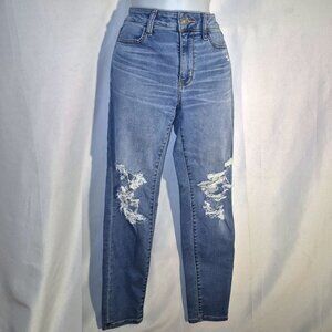 American Eagle women's distressed jeans w/ stretch in size 6